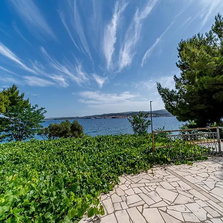 Apartman By The Sea Kuciste - Perna, Peljesac - 21507 *