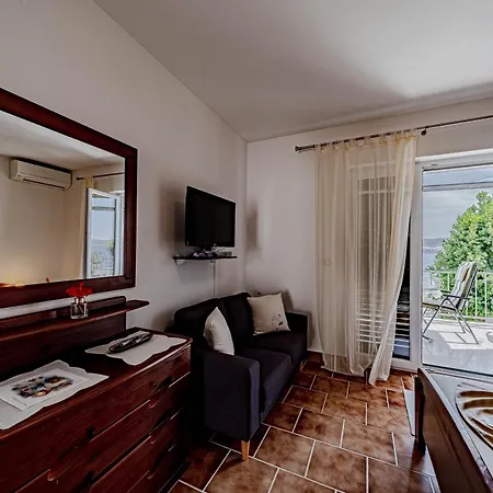 Apartment By The Sea Kuciste - Perna, Peljesac - 21507 *