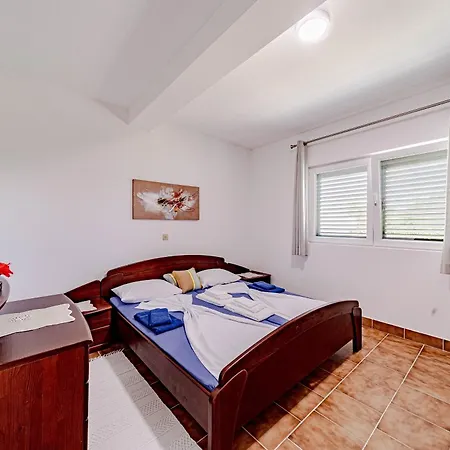 Apartment By The Sea Kuciste - Perna, Peljesac - 21507 *