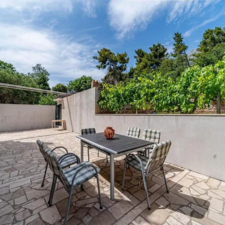 Apartment By The Sea Kuciste - Perna, Peljesac - 21507 *